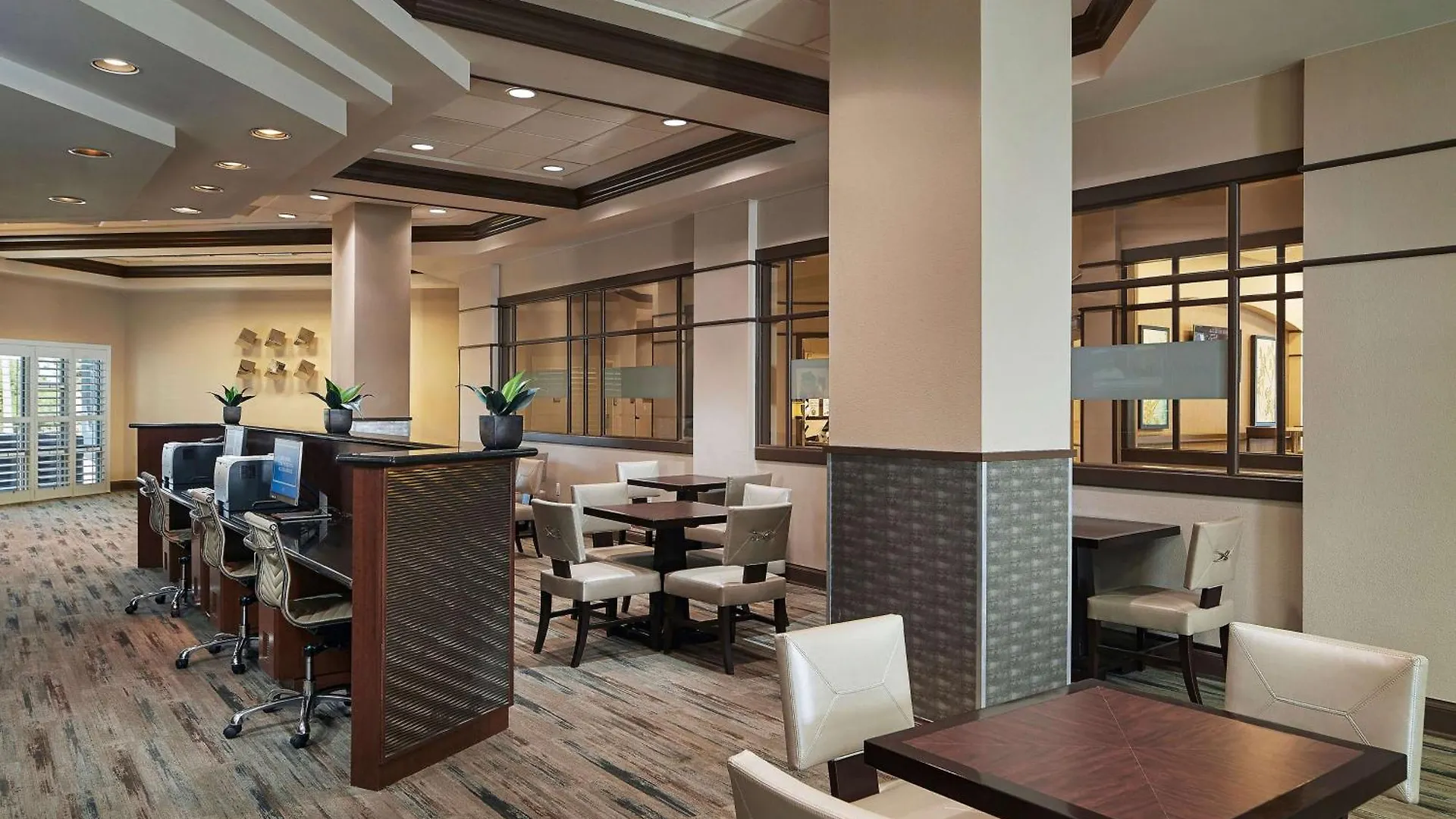 Hilton Grand Vacations Club Paradise Las Vegas 3*,